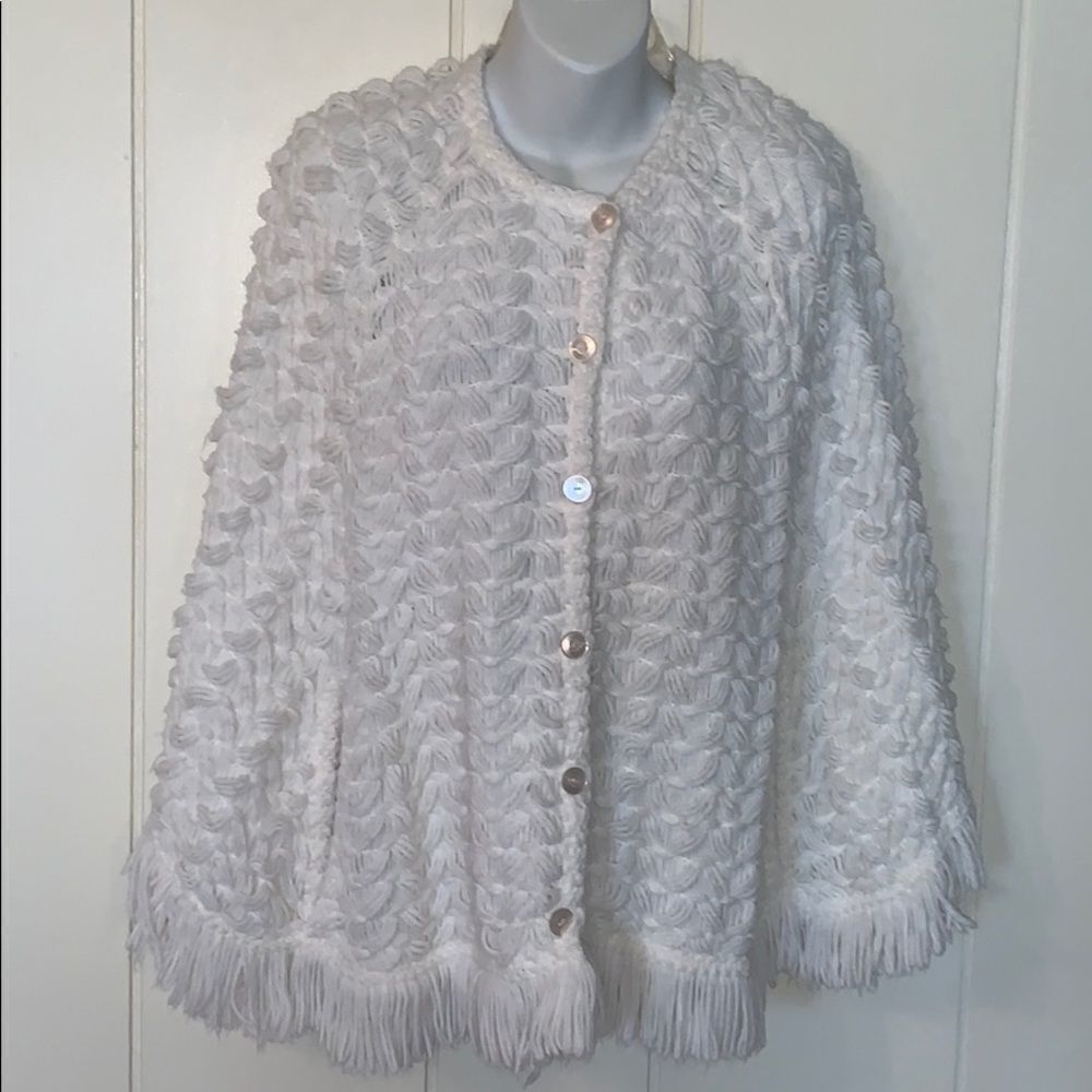 VTG 60s/70s white knit yarn poncho/cape‎